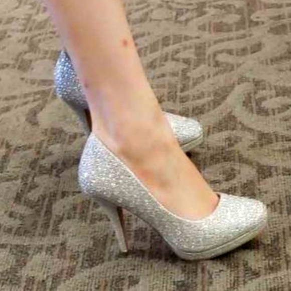 Crystal shoes - Picture 1 of 1
